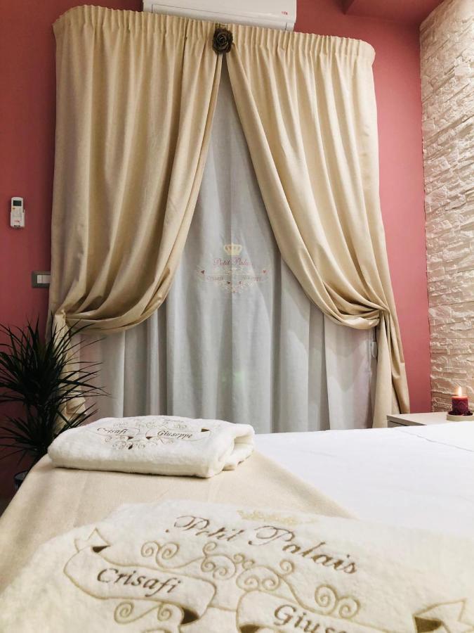 Suite Petit Катания Экстерьер фото