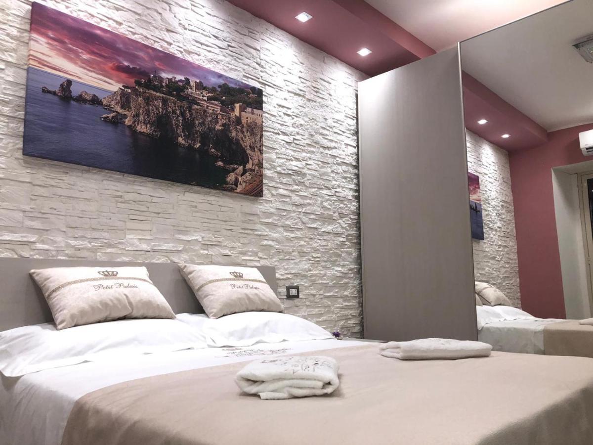 Suite Petit Катания Экстерьер фото